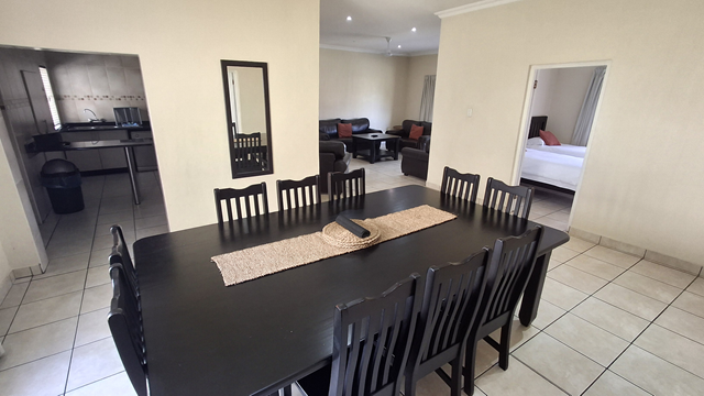 Dining area 1